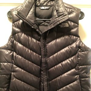 Women’s North Face black vest